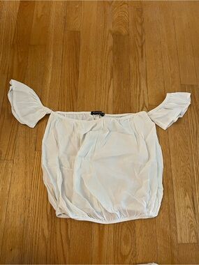 Brandy Melville Off-Shoulder White Women’s Top